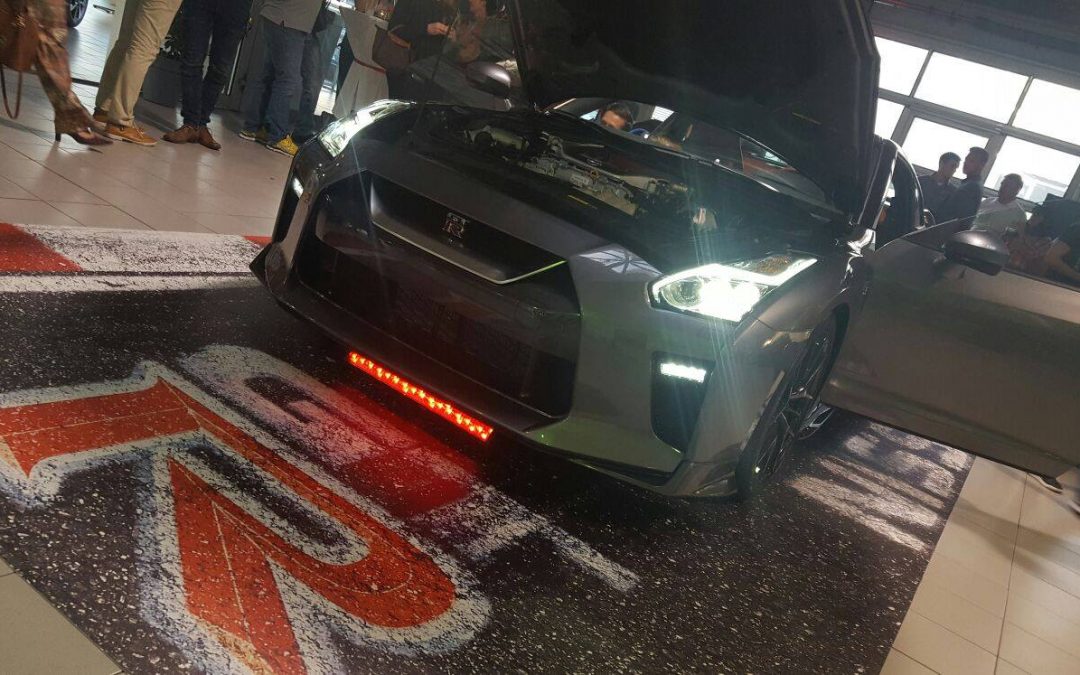 Nissan GT-R Roadshow
